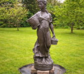 Posąg Wiejska Dziewczyna