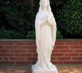 Posąg Madonny z Lourdes