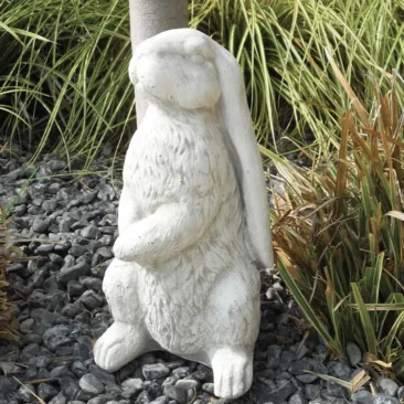 Rzeźba Królik z Opadającymi Uszami